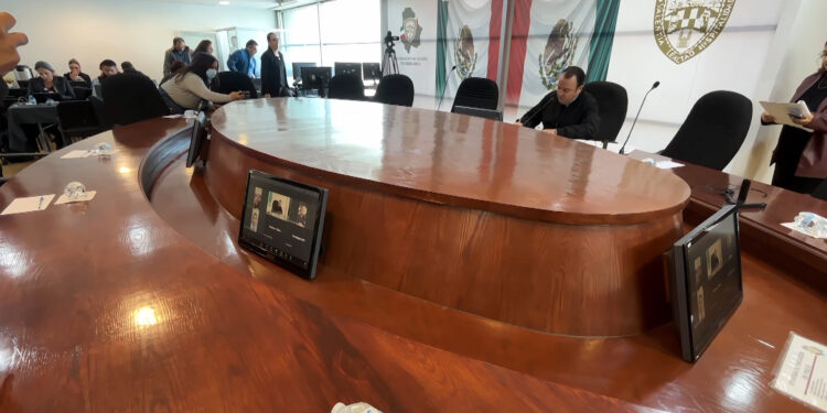 Solo dos diputados acuden presencialmente a sesión en el Congreso