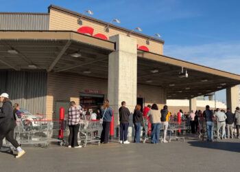 Costco registra gran afluencia por compras navideñas