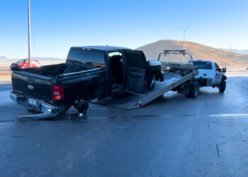 Dos jóvenes lesionados tras accidente en el periférico R. Almada