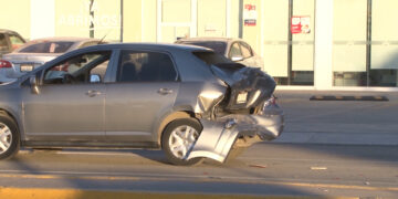 Choque múltiple en Delicias deja una persona lesionada