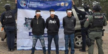 Detiene SSPE a tres jóvenes con un arma durante operativo en Guachochi