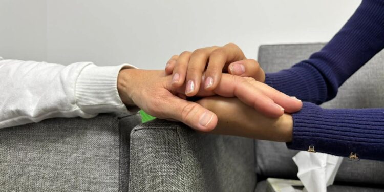 Ofrecen atención psicológica y estrategias contra el estrés