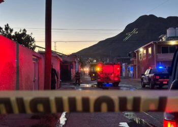 Muere adulto mayor por intoxicación en incendio al sur de la ciudad