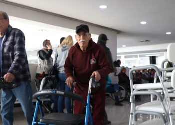 Entregan apoyos funcionales a personas con discapacidad