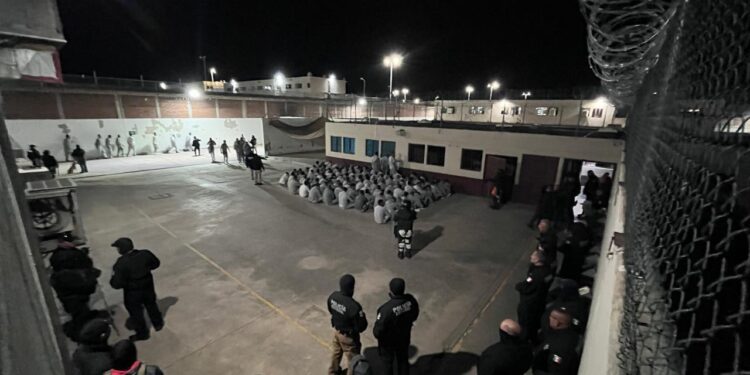 Operativo en el Cereso de Aquiles Serdán asegura objetos prohibidos