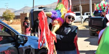 Festeja AEI con posada navideña a niñas y niños en Ladrilleros Norte
