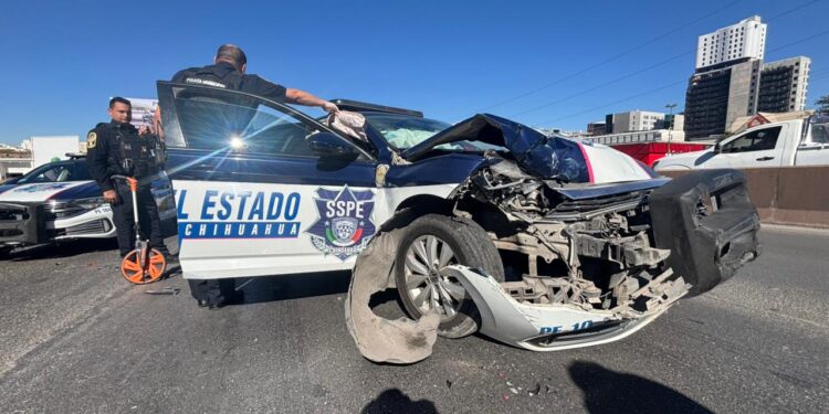 Accidente en el Periférico de la Juventud deja un policía lesionado