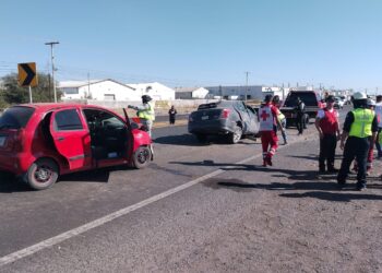 Choque en carretera 45 deja tres personas lesionadas