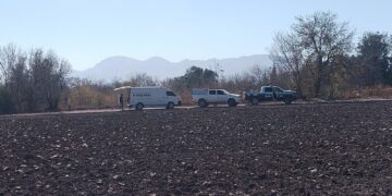 Encuentran hombre sin vida con lesiones de arma blanca y de fuego