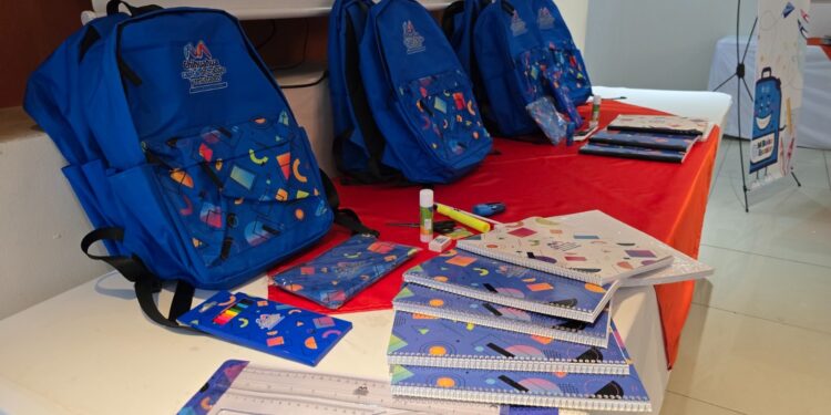 Programa “Mi Bolsa Escolar” benefició a más de 132 mil estudiantes