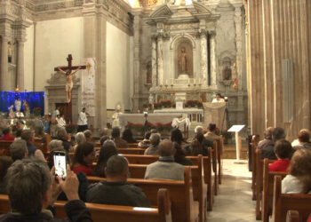 Ofició arzobispo misa navideña en la catedral