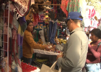 Chihuahuenses pasan la Navidad trabajando