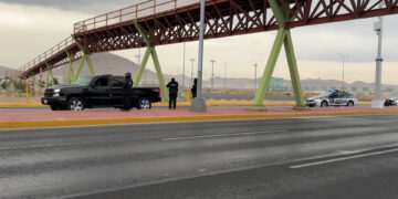 Abandonan pickup en periférico de la Juventud