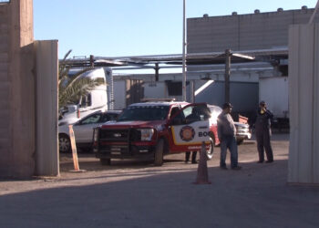 Se incendió un tráiler cargado con plástico