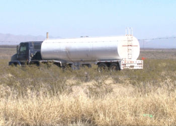 Aseguran pipa de PEMEX abandonada