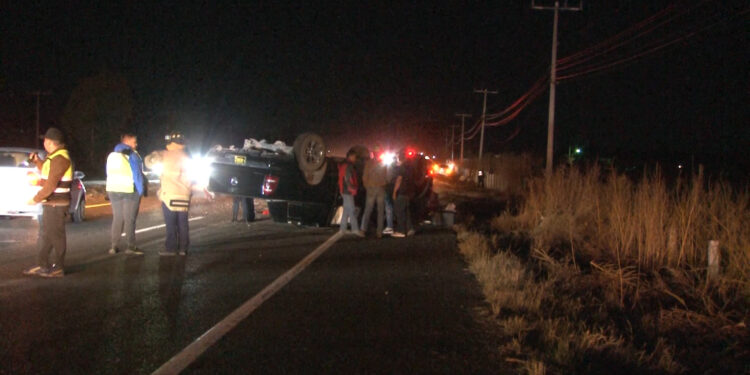 Volcadura en Meoqui deja vehículo siniestrado sin lesionados