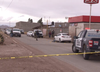 Identifican a ejecutado al exterior de un expendio en la colonia Las Torres