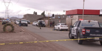 Identifican a ejecutado al exterior de un expendio en la colonia Las Torres