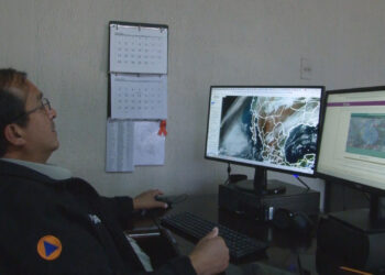 Advierten posible caída de nieve en la capital y la sierra