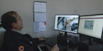 Advierten posible caída de nieve en la capital y la sierra