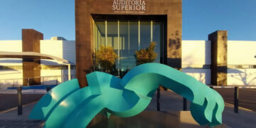 Inhabilitan por 10 años a funcionaria de Santa Bárbara; pagó su Infonavit con dinero público