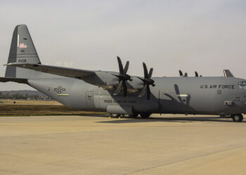 “No es intervención”: Claudia Sheinbaum aclara arribo de avión militar de EE. UU. a México