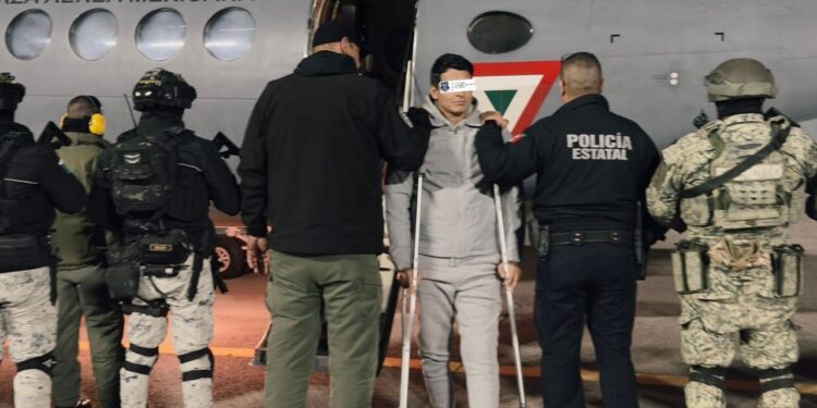 Trasladan a “el 04”, líder de “los Cabrera”, al penal de máxima seguridad del Altiplano