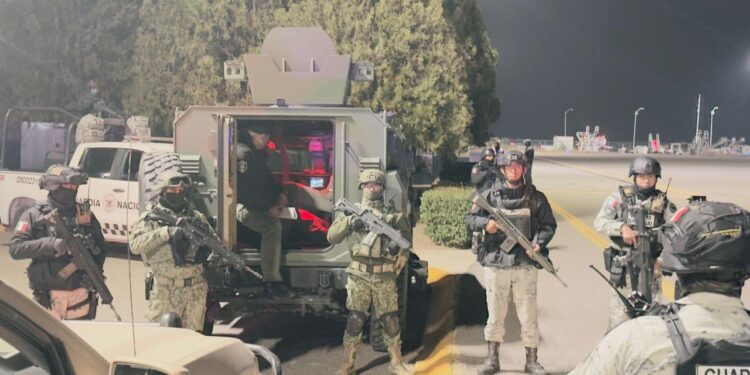 Trasladan a “el 04”, líder de “los Cabrera”, al penal de máxima seguridad del Altiplano