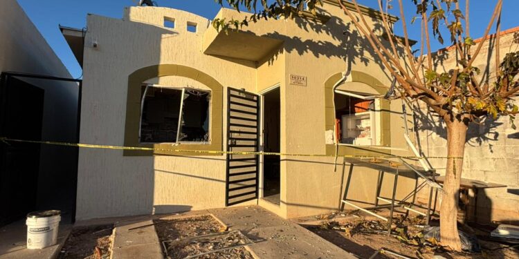 Muere hombre tras explosión de vivienda;  acumulación de gas provocó la tragedia