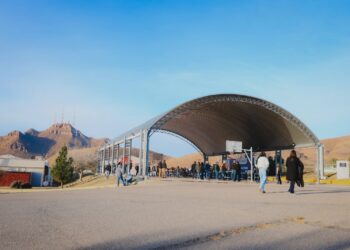 Entrega alcalde Marco Bonilla domo en UTCH Sur gracias al Presupuesto Participativo