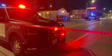 Fallece dentro de vehículo en calles de la colonia San Felipe