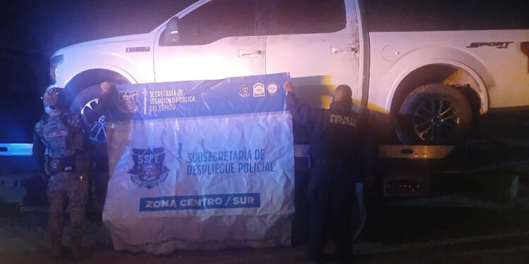 Aseguraron vehículo baleado y armas largas