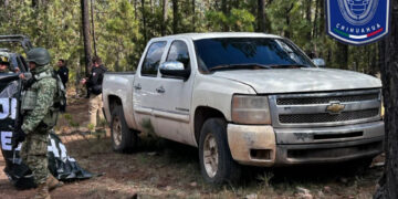 Aseguran pick up Silverado robada en Chihuahua Capital
