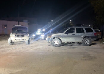 Vuelca adolescente por hacer “donitas” en Jeep Cherokee