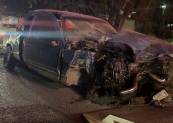 Abandonó pick up tras volcar en la Lombardo Toledano