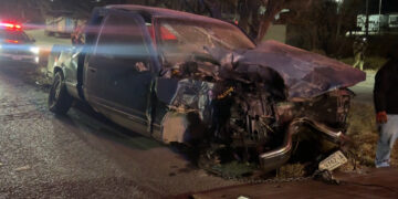 Abandonó pick up tras volcar en la Lombardo Toledano