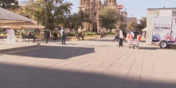 Chihuahuenses disfrutan el día de asueto al aire libre