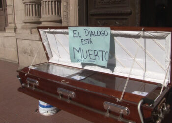 Retén Ciudadano protesta frente a Palacio de Gobierno