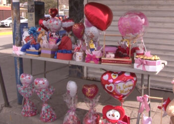 Ambulantes incrementan ventas por el Día de San Valentín