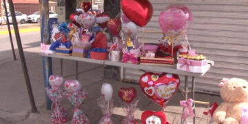 Ambulantes incrementan ventas por el Día de San Valentín