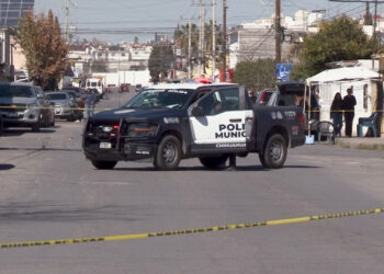 Balean a sujeto a bordo de su camioneta en la Infonavit Nacional