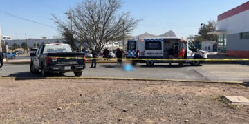 Hombre fallece por infarto frente a estación de bomberos