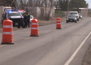 Gobernadora entrega tramos carreteros rehabilitados