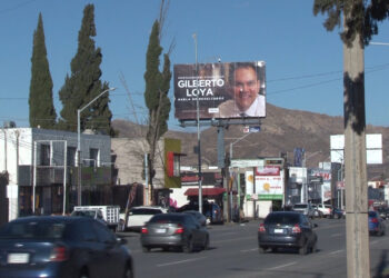 Aparecen espectaculares con imagen de Gilberto Loya Chávez