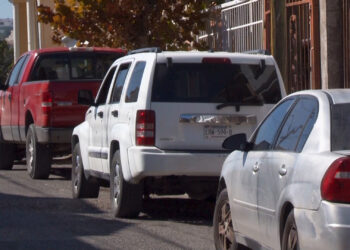 Aseguran camioneta baleada en la colonia Saucito