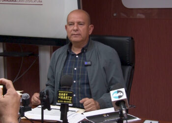 Morena respalda reducción de sueldos de diputados locales