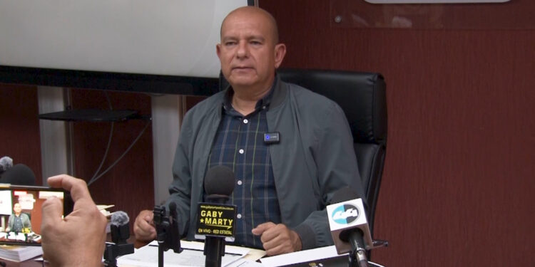 Morena respalda reducción de sueldos de diputados locales