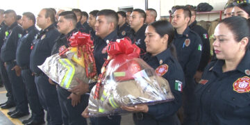 Fortalecen equipamiento de Bomberos en Meoqui con apoyo de El Paso, Texas