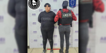 Detienen a mujer acusada del secuestro de una joven de 18 años