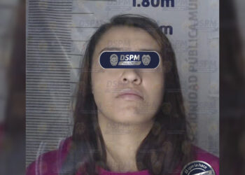 La detienen con presunto cristal en Jardines de Oriente